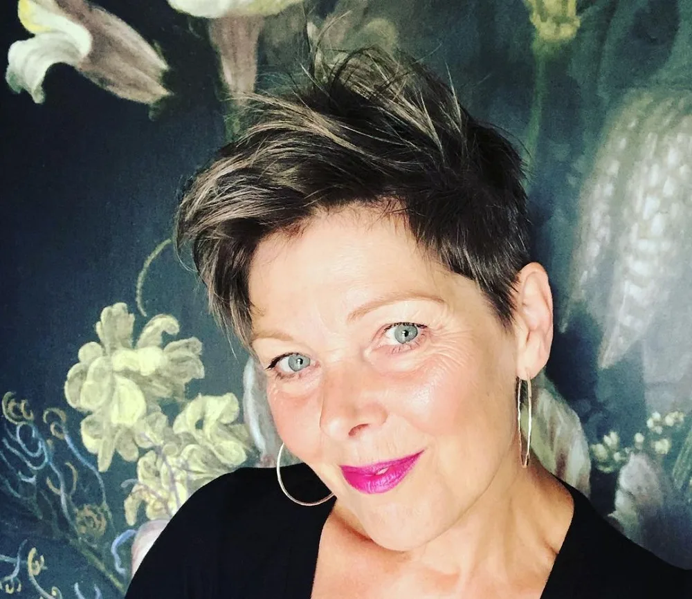 short balayage hair for women over 50