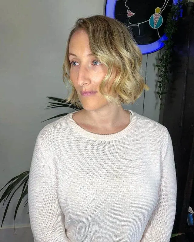 blonde bob with beach waves