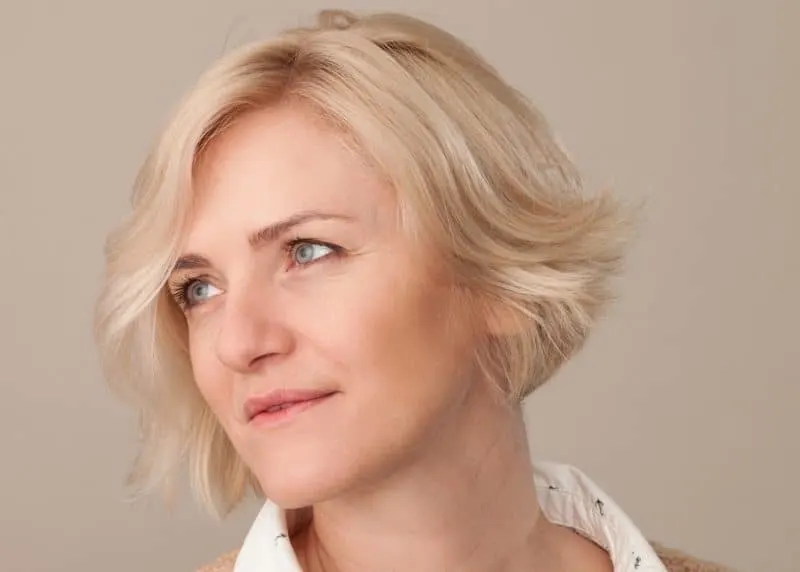 short blonde feathered bob