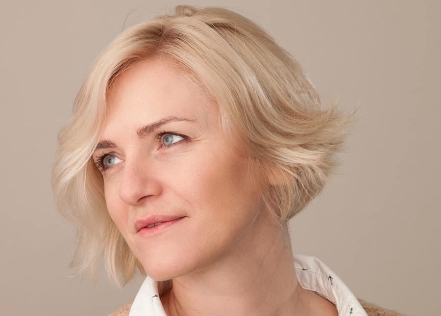 short blonde feathered bob