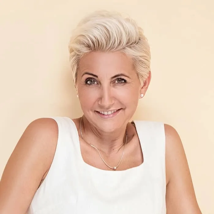 short blonde hair for older women