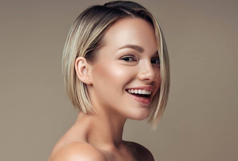 short blonde hair with shadow root