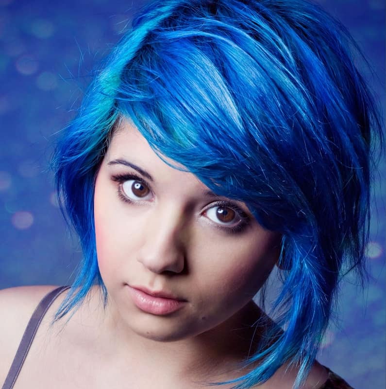woman with short blue hair