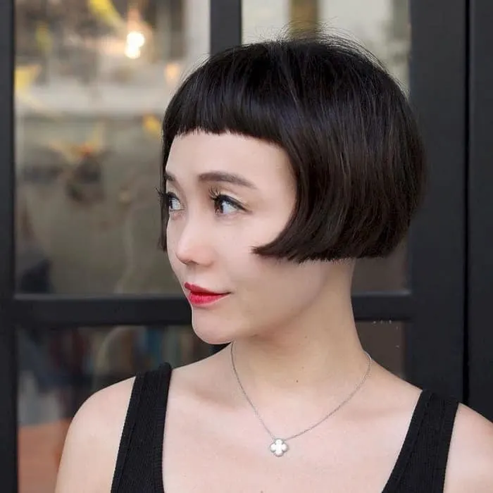 short blunt bob for women