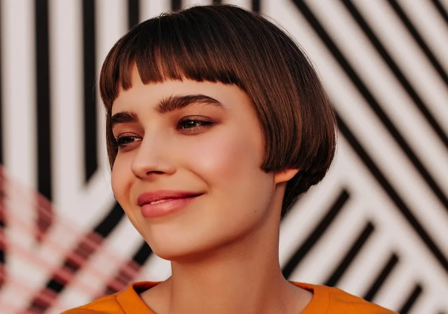 short bob for for big forehead