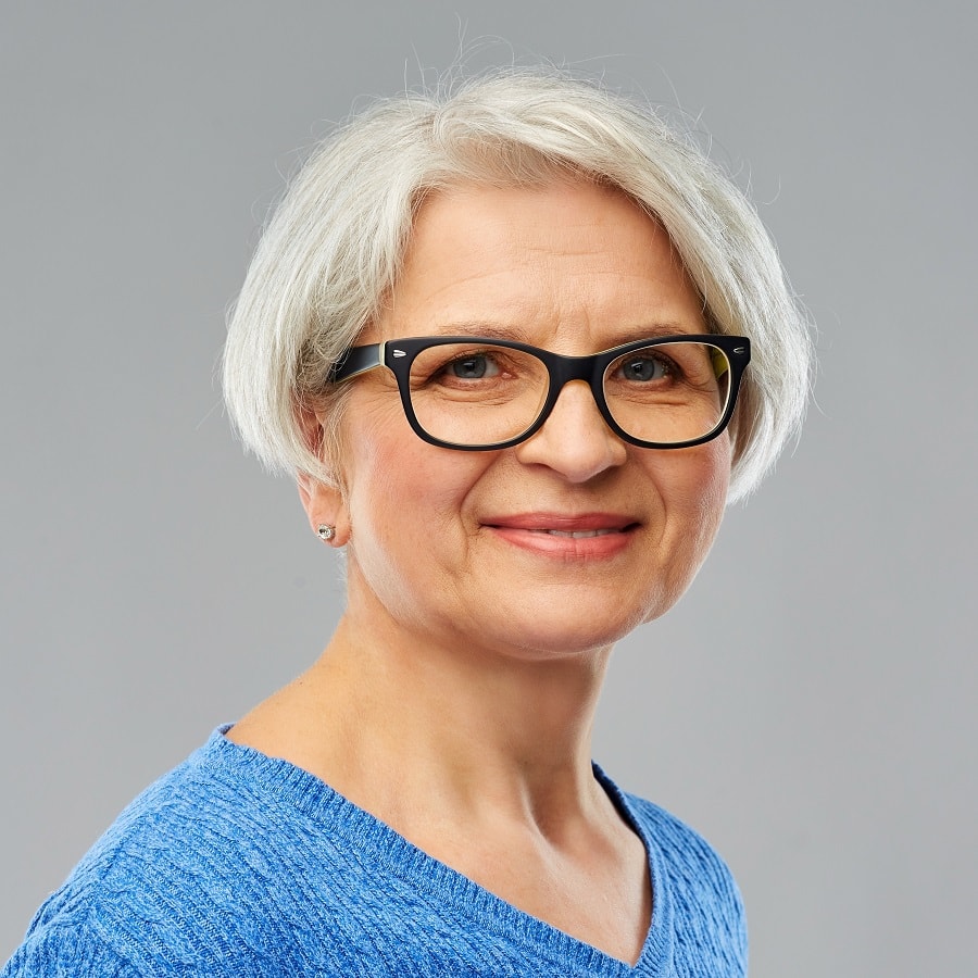 short bob for women over 50 with glasses