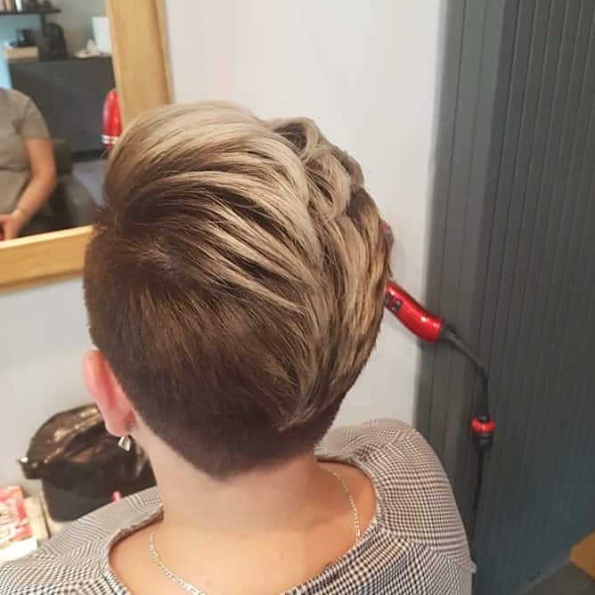 brown pixie with blonde highlights