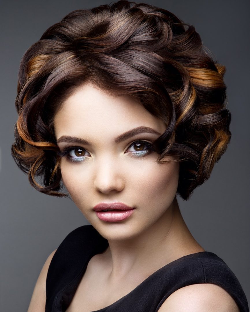 Top 25 Short Brunette Hairstyles For Women [march 2024 ]