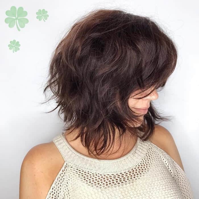 short messy brunette hairstyle