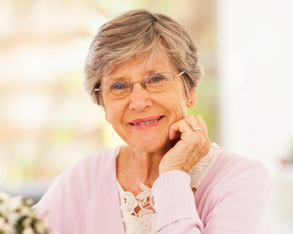 short choppy hairstyle for over 60