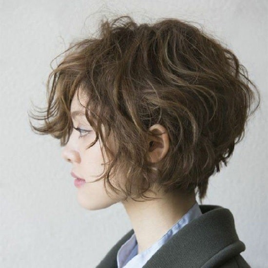 87 Stunning Short Curly Hairstyles For Women To Copy in 2023
