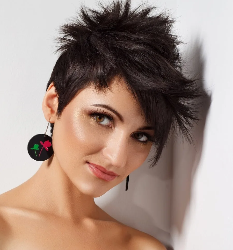 short edgy hair for heart shaped face