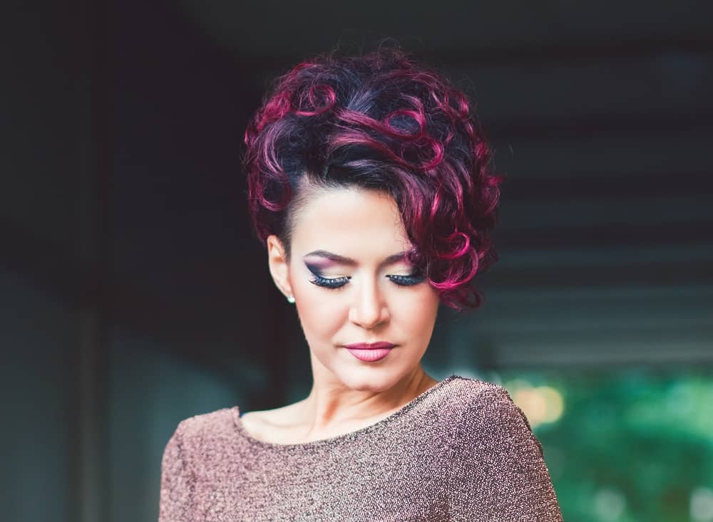 short edgy hairstyle with highlights