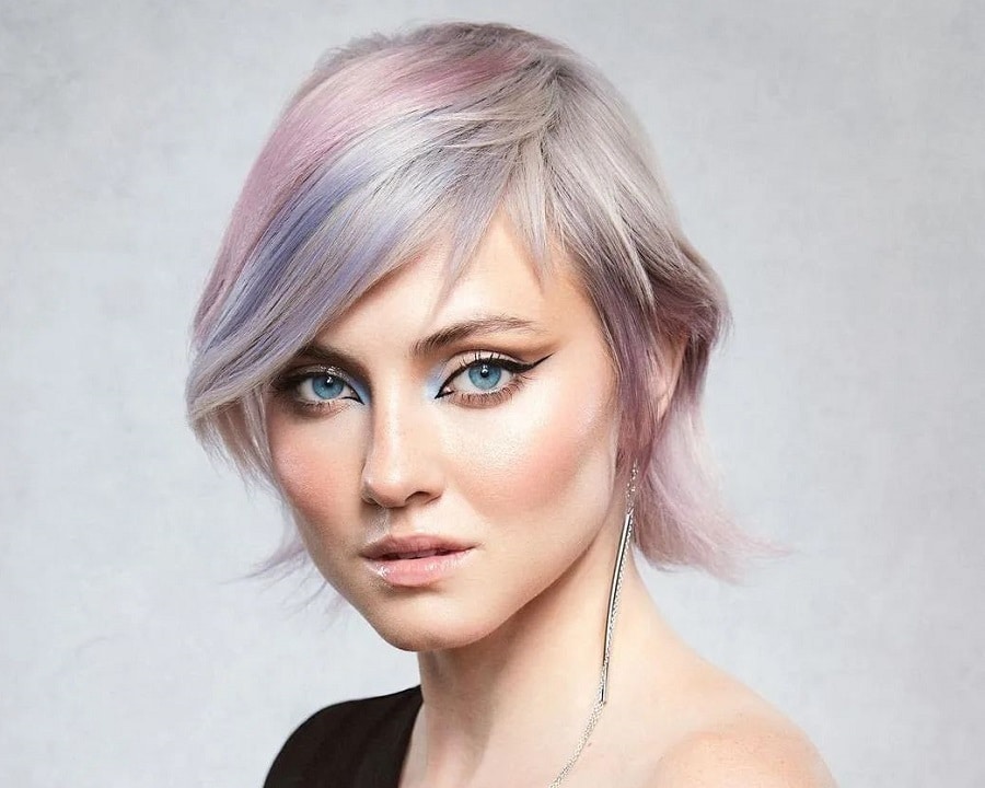 Short thin hair with pastel color