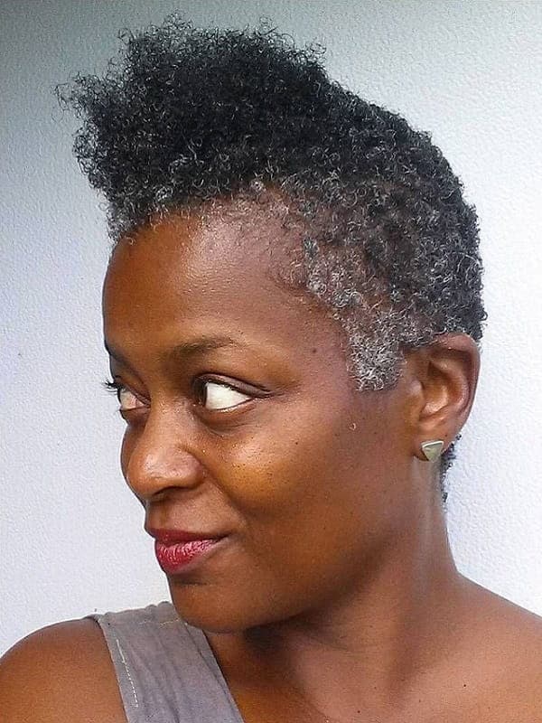 25 Best Short Afro Hairstyles for Gray-haired Women