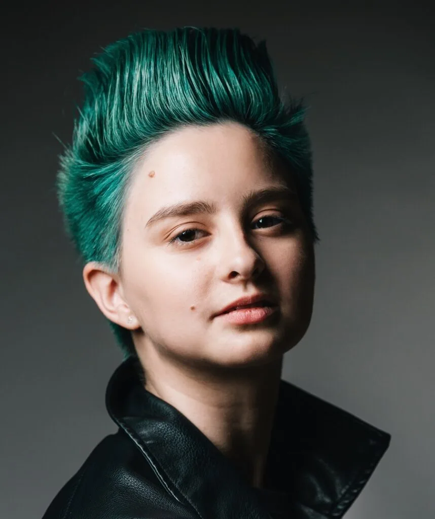 short green hairstyle for teen girl