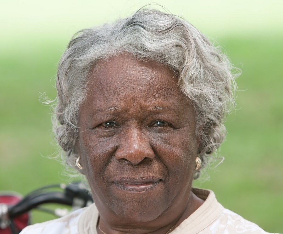short grey wavy hair for black women over 50