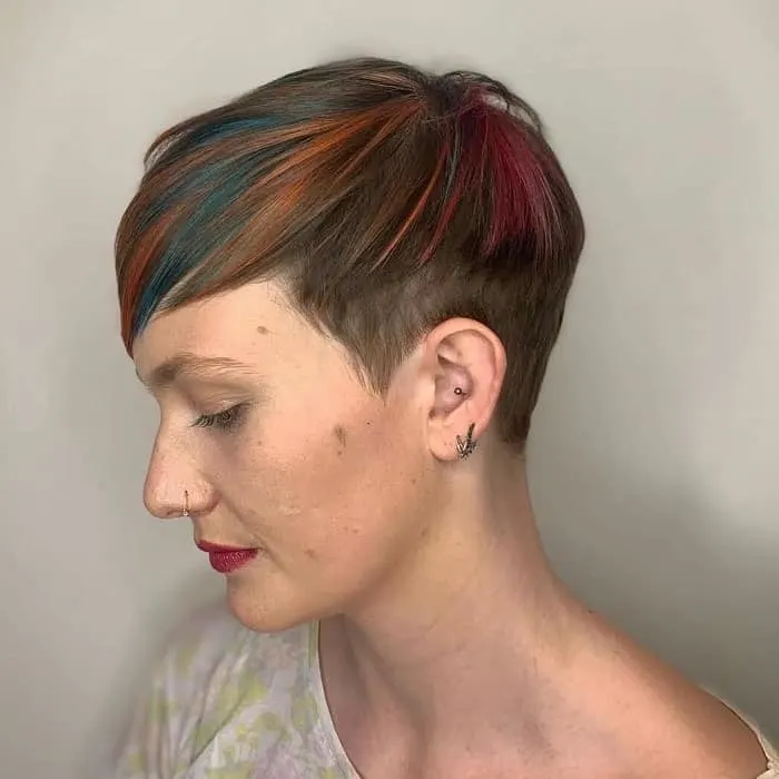 pixie haircuts with blue highlights