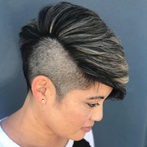 31 Gorgeous Short Hairstyles with Highlights (2024 Trend)