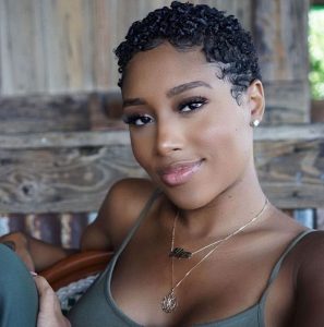 40 Best Short Haircuts for Black Women with Round Faces