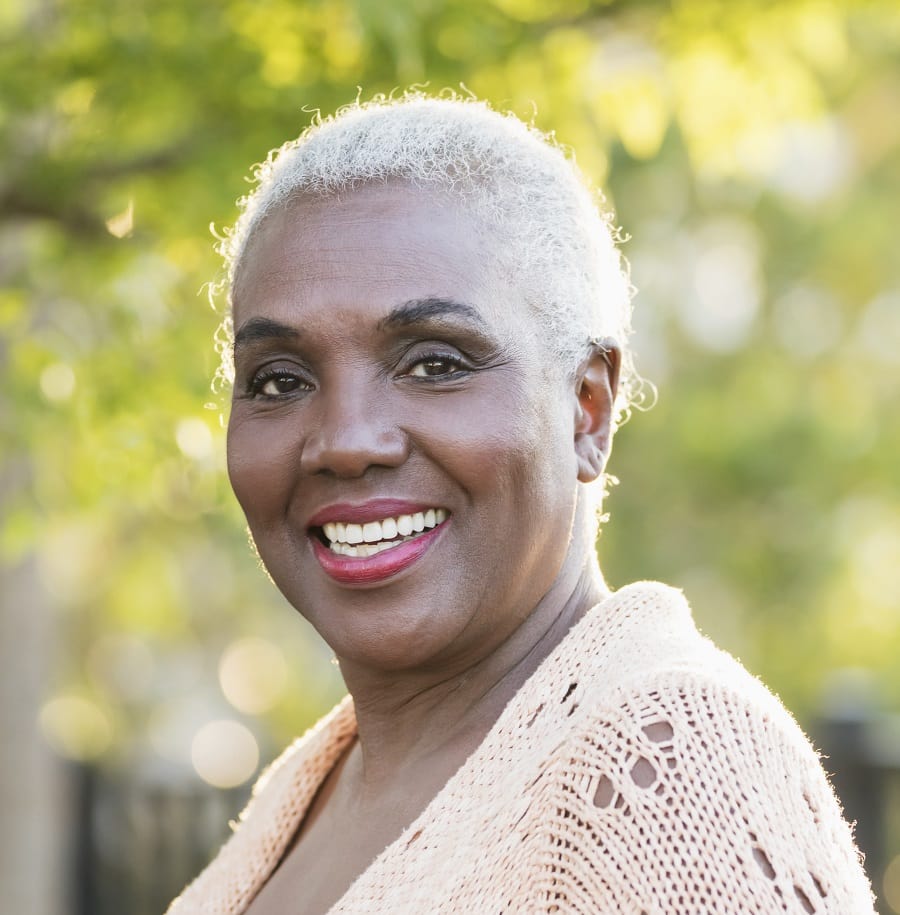 short hairstyle for black women over 50 with oval faces