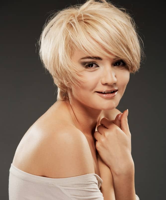 short hairstyle for square face