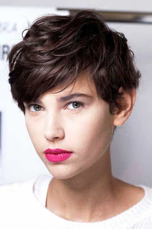 35 Euphoric Short Hairstyles for Thick Wavy Hair