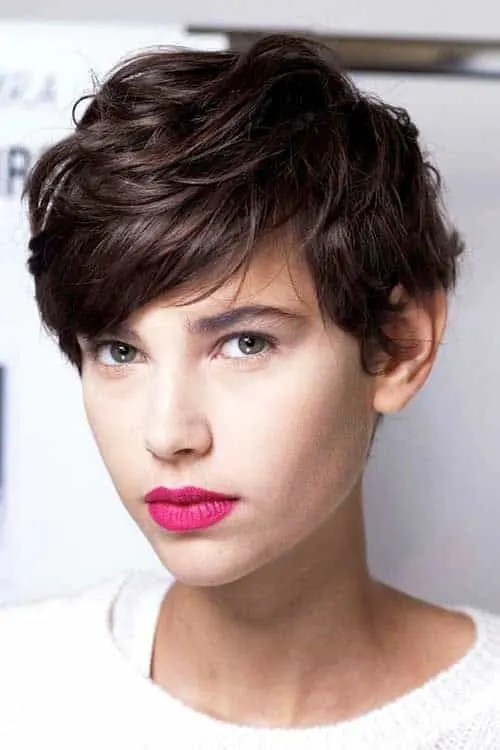 short wavy pixie haircut for women