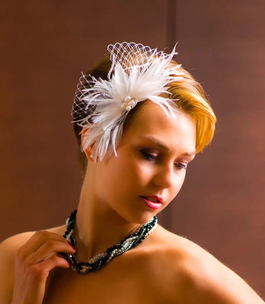 short hairstyle with fascinator