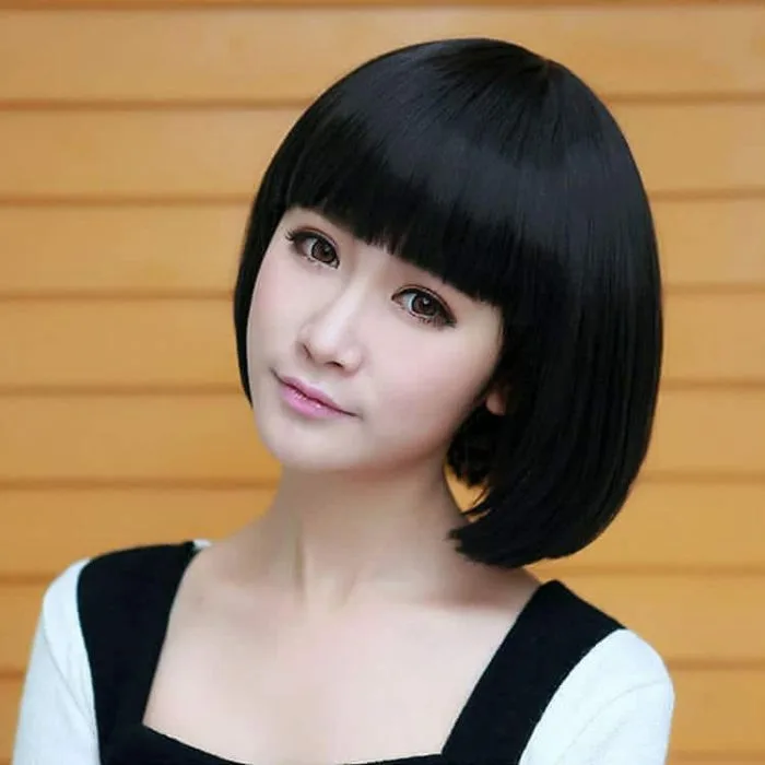 10 Cute Short Haircuts with Bangs