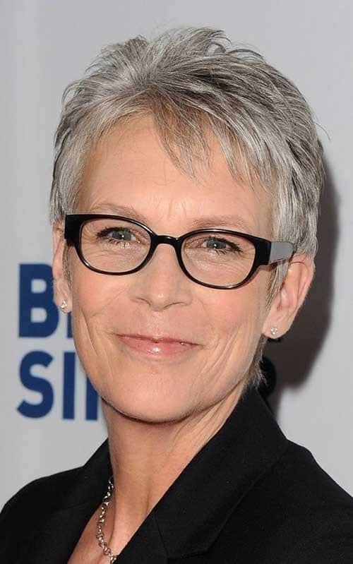 11 fashionable short hairstyles for over 60 with glasses