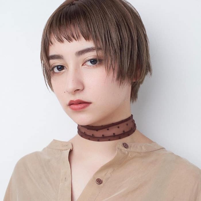 short layered hair with bangs