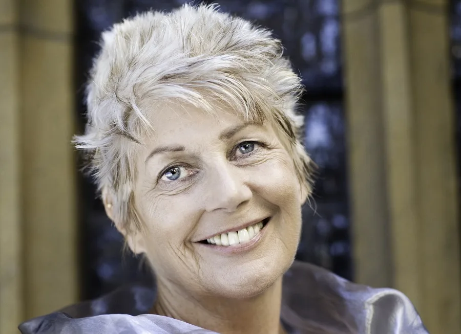 short layered spiky hairstyle for women over 50