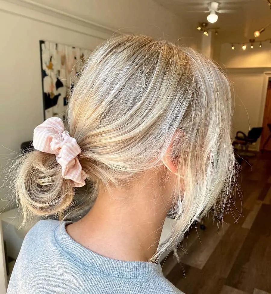 Messy Bun Hair Piece Straight Fake Bun Scrunchies Heat Resistant Fiber  Synthetic Fully Beach Blonde Short Ponytail Extension Instant Updo Donut  Chignons Elastic Scrunchy Hairpiece for White Women Girl 2023 - US $11.99