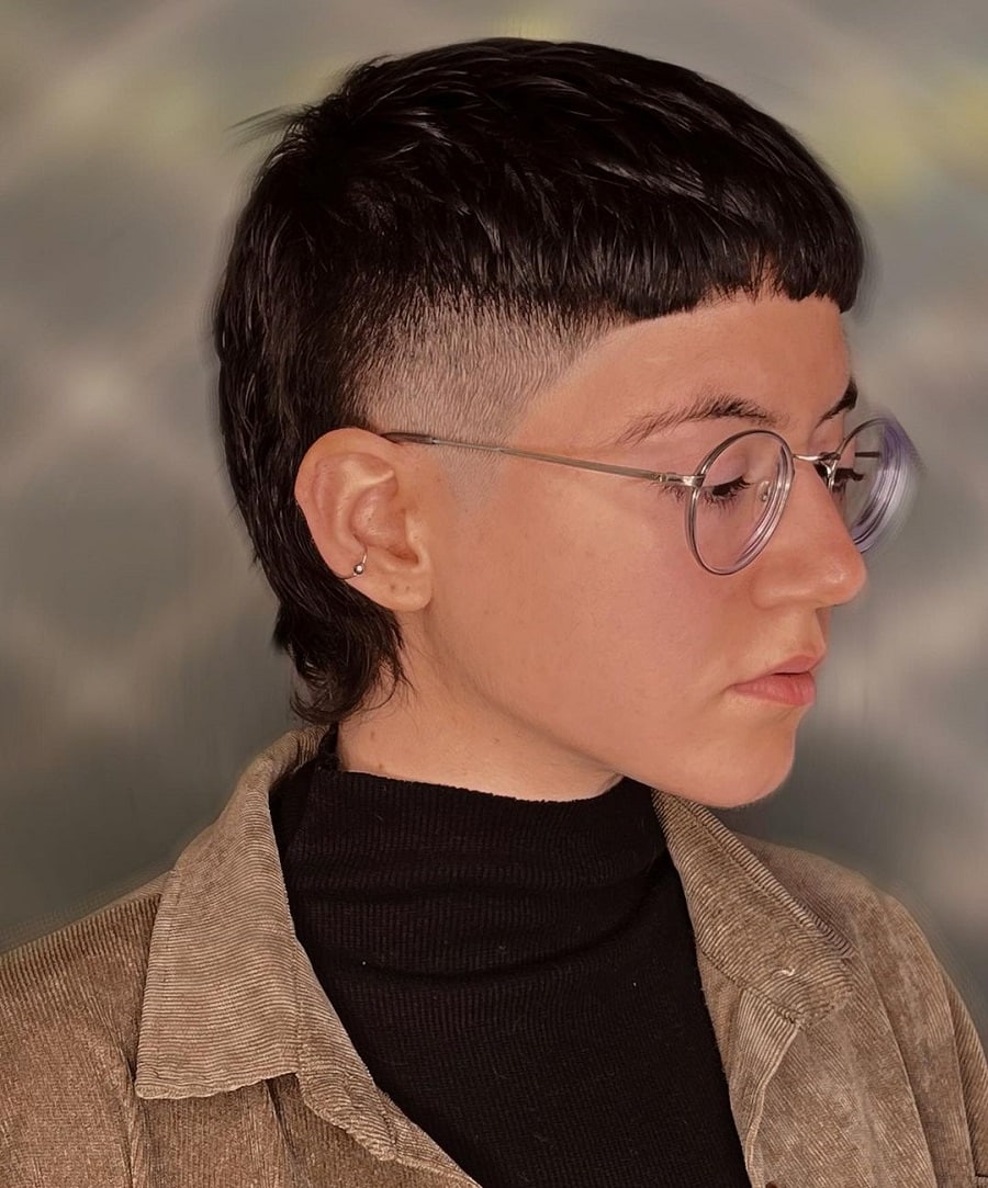 short mullet hairstyle for women
