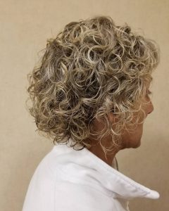 30 Gorgeous Short Permed Hairstyles for Women Over 60 – HairstyleCamp