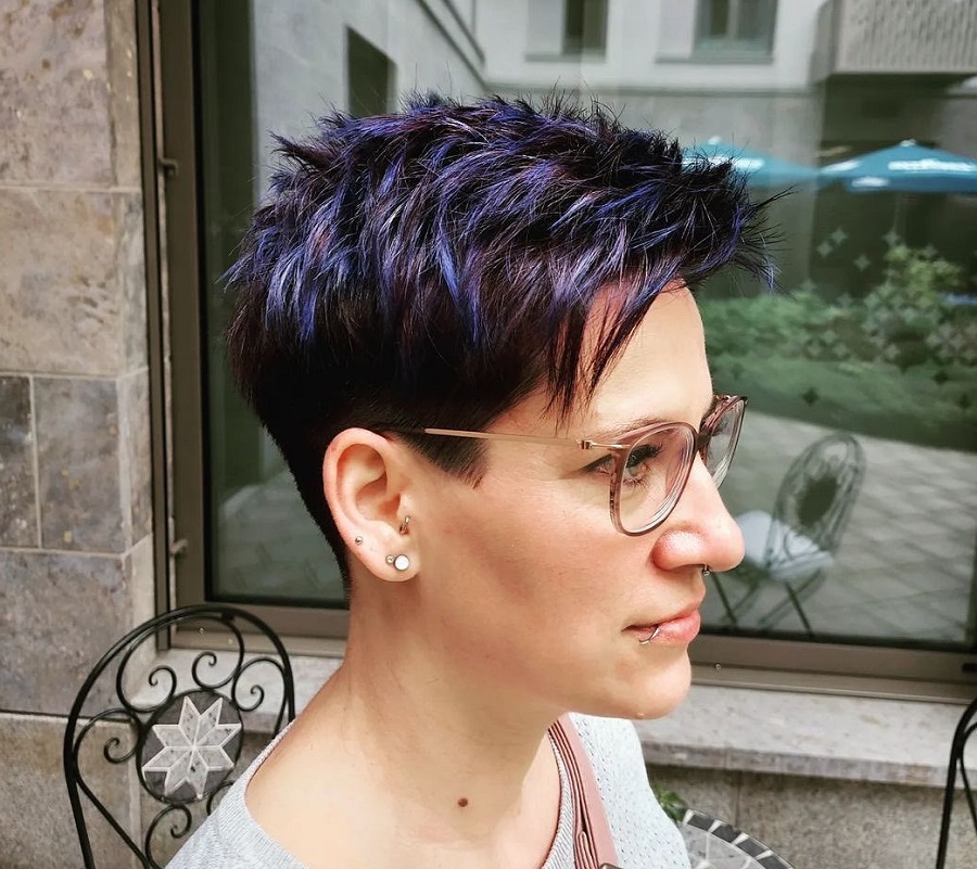 short pixie cut with highlights