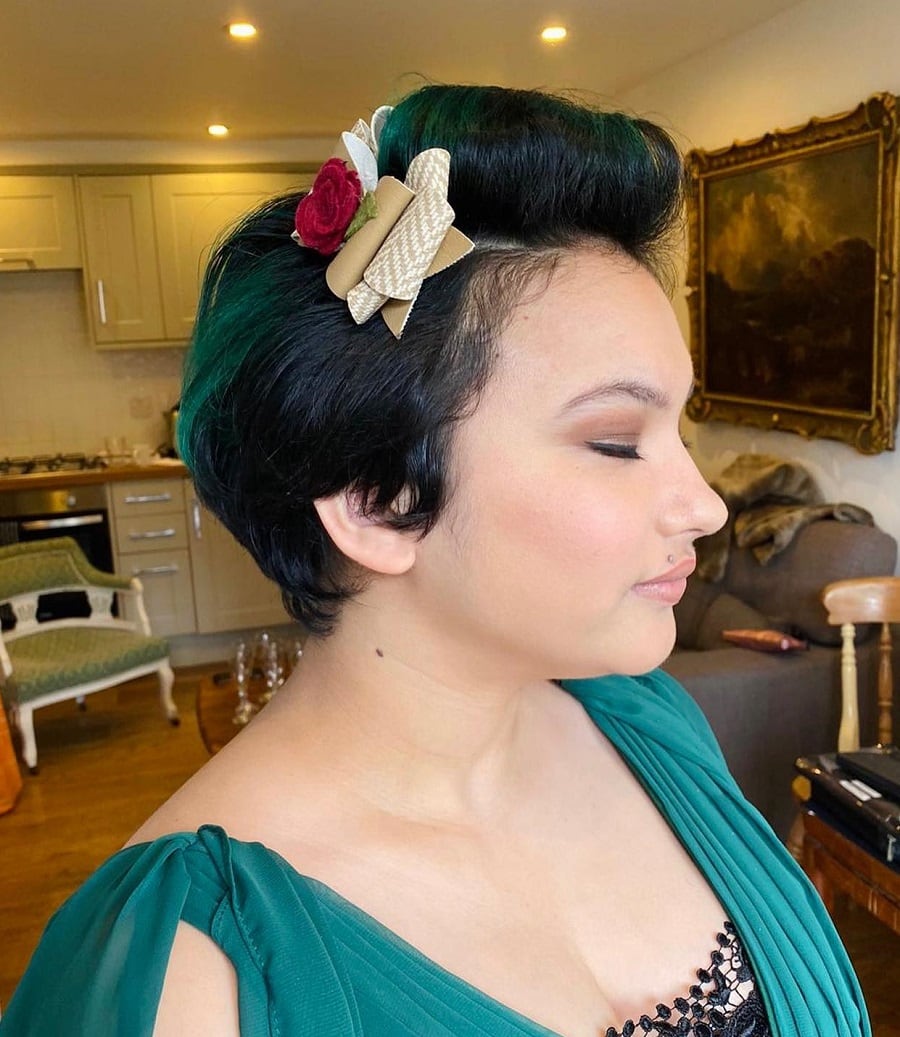 short pixie hairstyle for bridesmaids