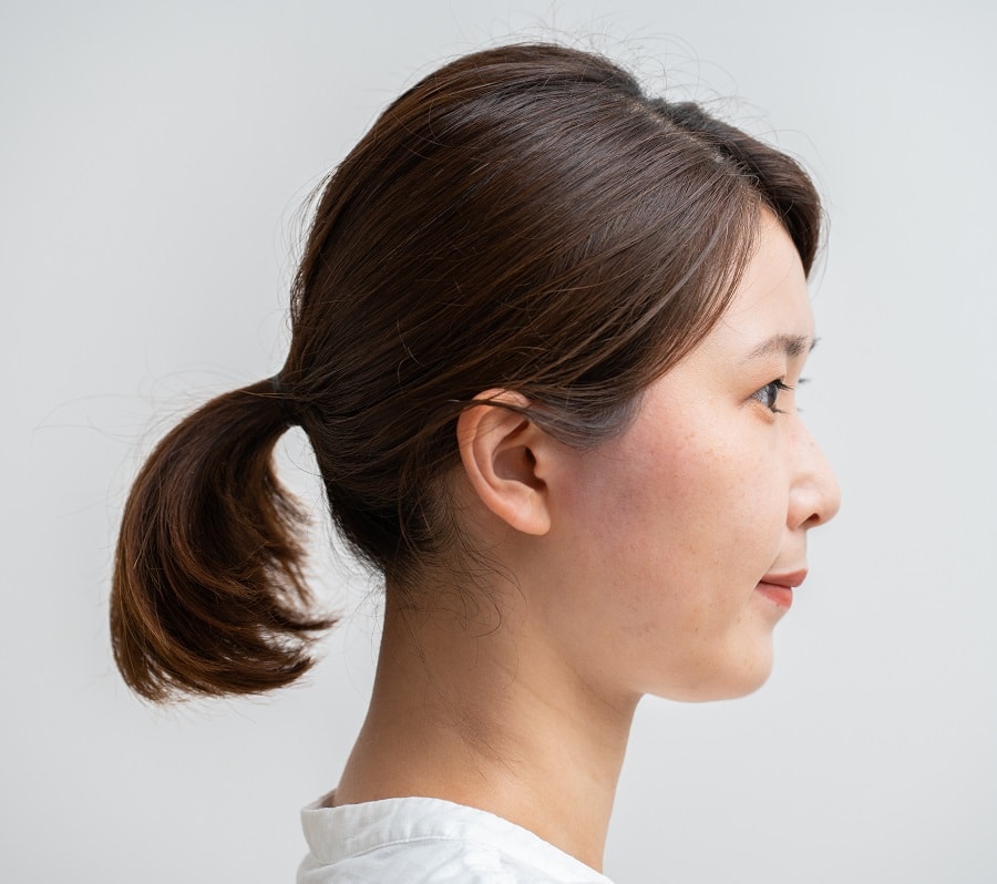short ponytail for round face