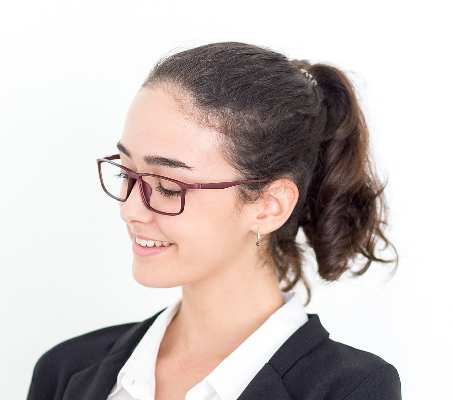 short ponytail for women with glasses