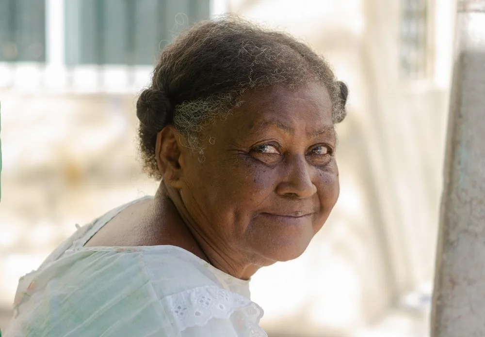 short space buns for afro women over 50