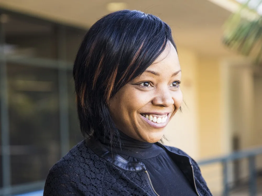 short straight hair for black women