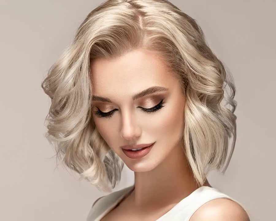 short thick wavy blonde hair