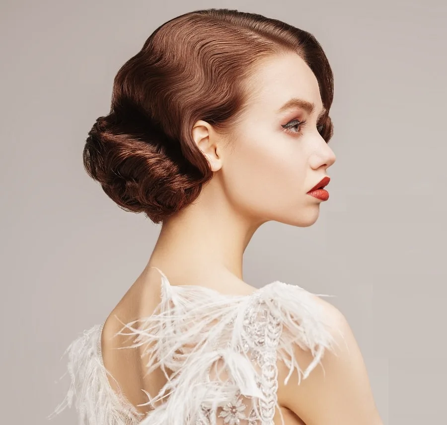 short wedding hair with hollywood waves