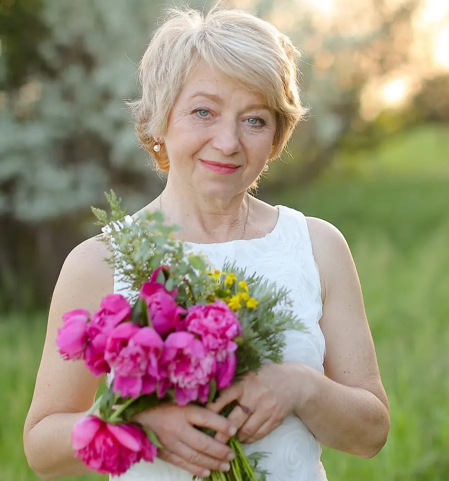 short wedding hairstyle for bride over 50