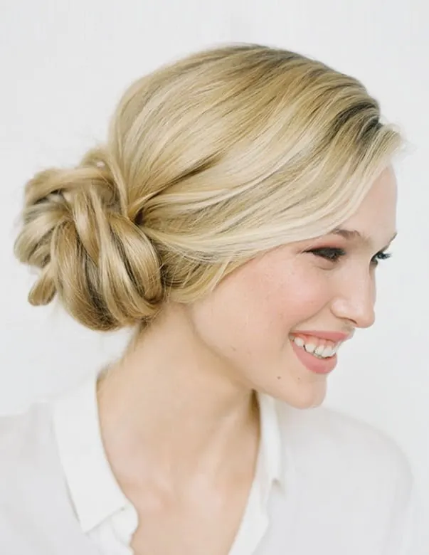 25 Creative Side Bun Hairstyles for Women – HairstyleCamp