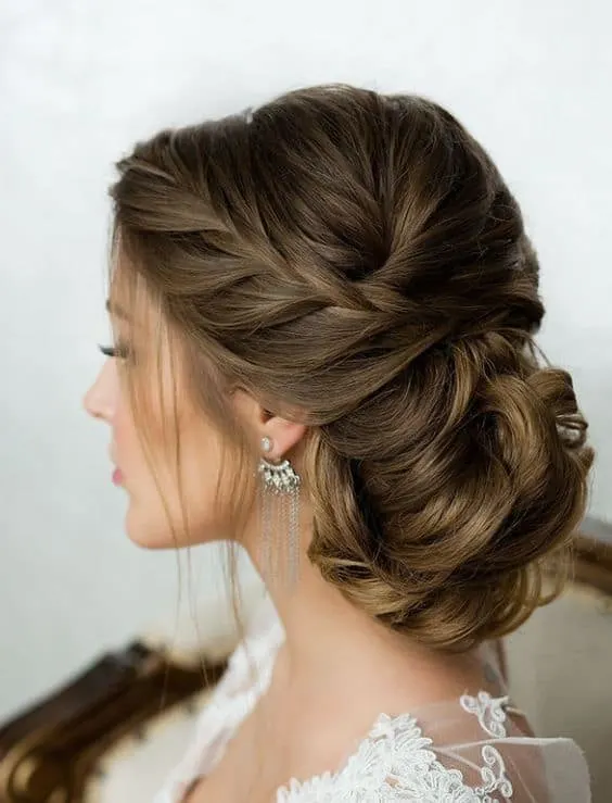 25 Creative Side Bun Hairstyles for Women – HairstyleCamp