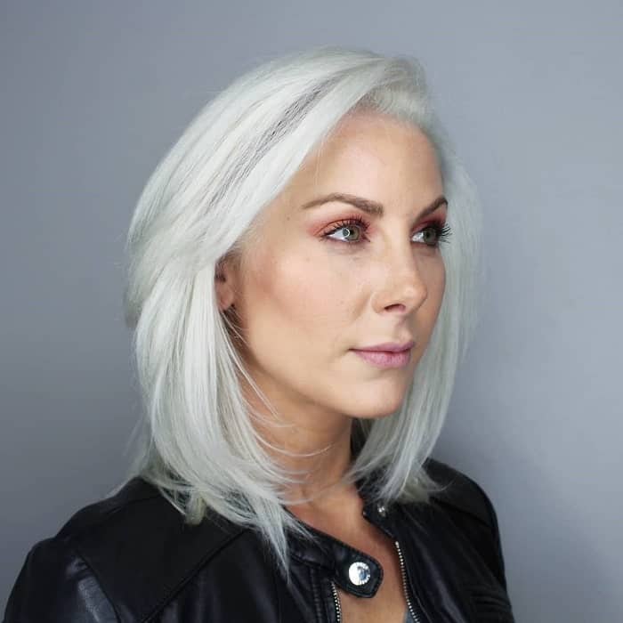 15 Silver White Hair Ideas for Women to Rejuvenate Youth