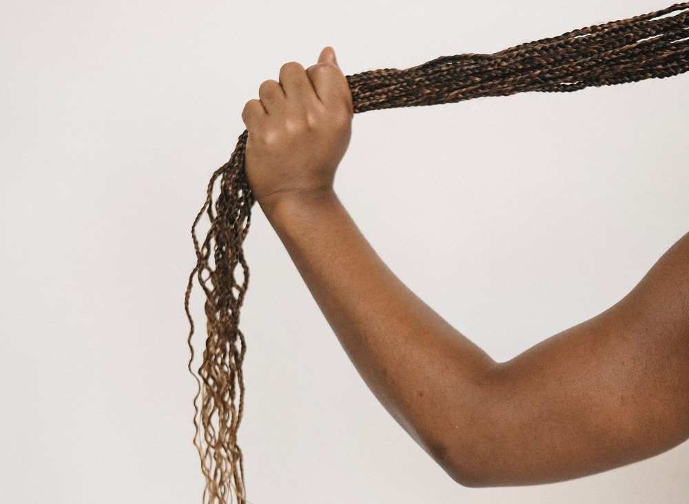 similarities between box braids and knotless braids
