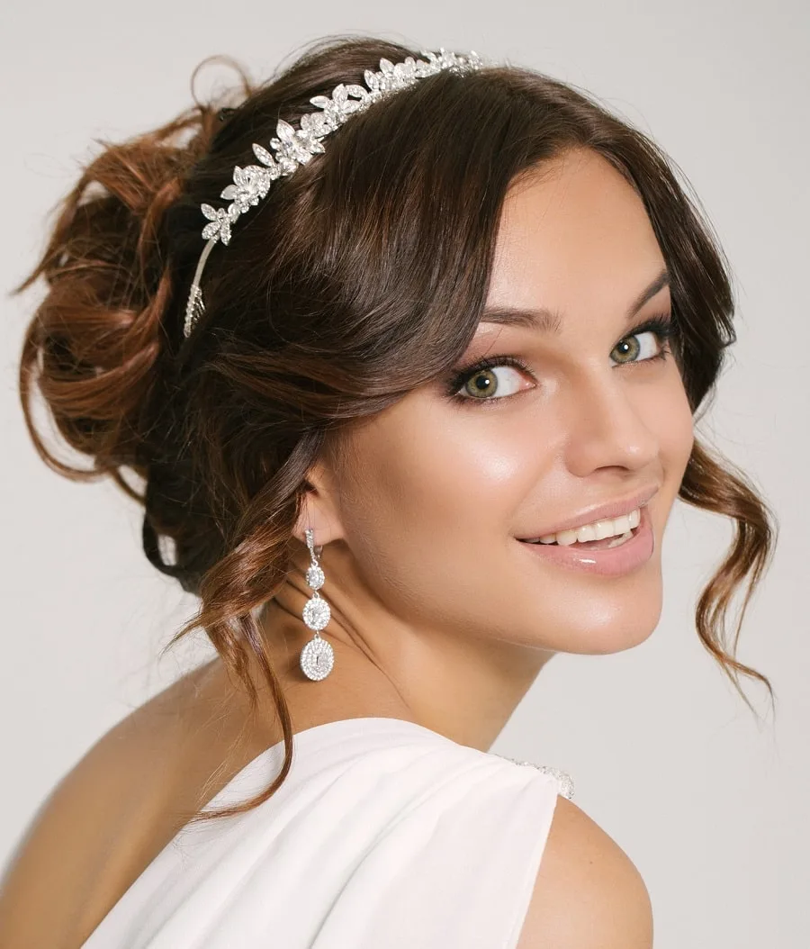 simple wedding hairstyle with headband